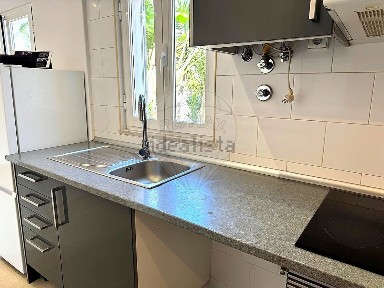 Arrendamento de apartamento T2 na Rua Miguel Lupi