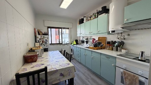 Arrendamento de apartamento T1 na Rua Cooperativa Operária Amorense