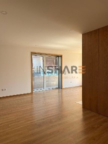 Arrendamento de apartamento T2 na Rua Virgílio Ferreira