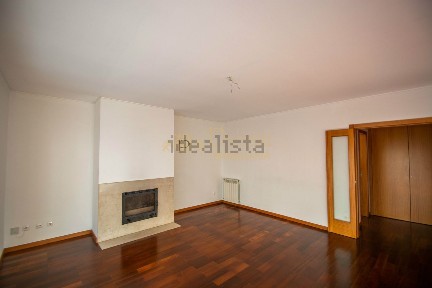 Arrendamento de apartamento T1 em Costa