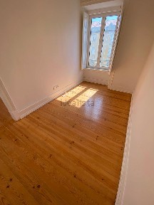 Arrendamento de apartamento T3 na Avenida Almirante Reis