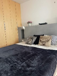 Arrendamento de apartamento T0 na Rua Lucinda Simões