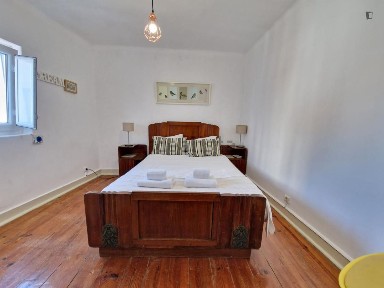 Arrendamento de apartamento T2 no Beco dos Cativos