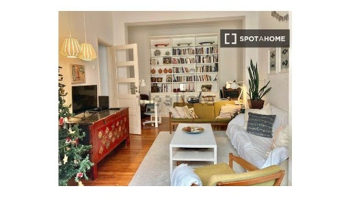 Arrendamento de apartamento T3 na Rua Quirino da Fonseca