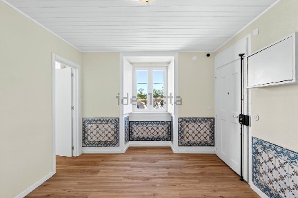 Arrendamento de apartamento T2 na Rua da Senhora da Glória, 7