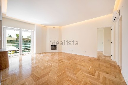 Arrendamento de apartamento T1 na Avenida António Augusto de Aguiar