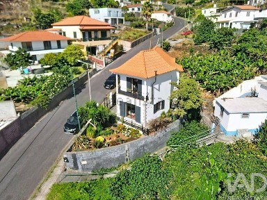 Moradia independente à venda em Santa Cruz