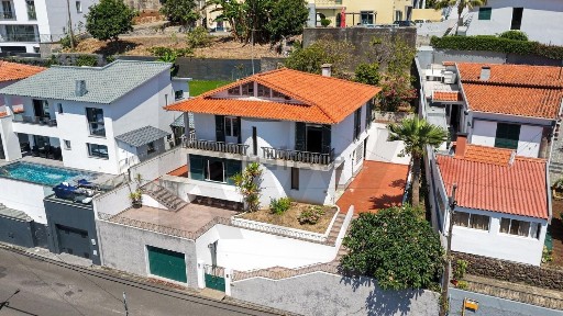Moradia independente à venda em Monte