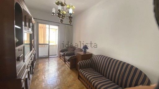 Apartamento T2 à venda na Rua Dona Leonor de Mascarenhas, 40
