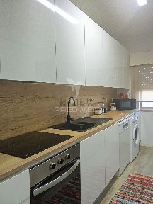 Apartamento T2 à venda na Fogueteiro