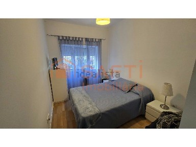 Apartamento T2 à venda na Rua Eduardo Couto, 16