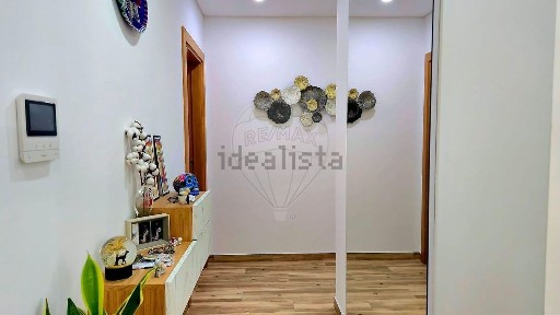 Apartamento T3 à venda no Caminho Ribeiro de Flandres