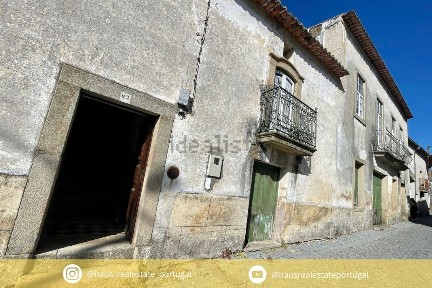 Moradia independente à venda na Póvoa de Rio de Moinhos e Cafede