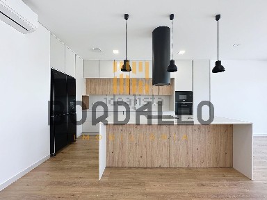 Apartamento T3 à venda na Rua D. Sancho I s/n