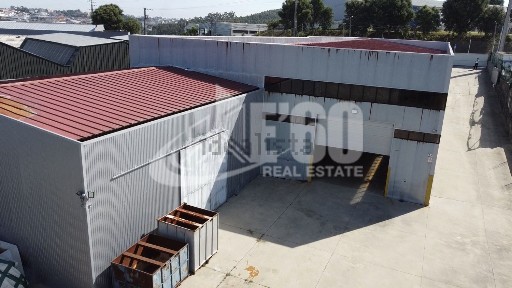 Arrendamento de espaço comercial ou armazém em Lourosa