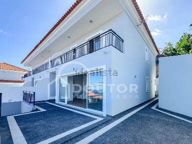 Moradia em banda à venda em sitio das lajes s/n