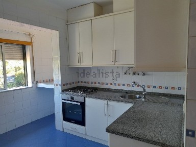 Arrendamento de apartamento T2 na Rua Brejo, 158