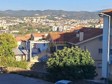 Arrendamento de apartamento T3 em Santa Clara e Castelo Viegas