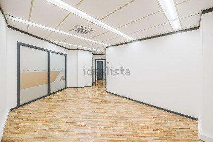 Espaço comercial com rentabilidade à venda nas Olaias