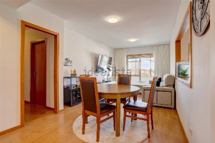Apartamento T2 à venda na Rua Flávio Gonçalves, 229