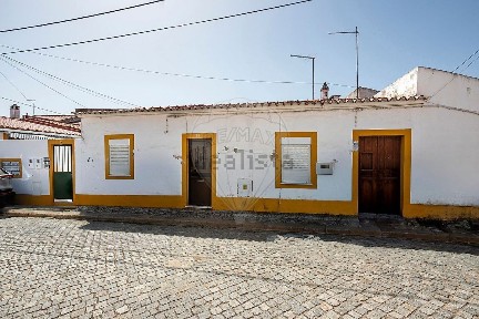 Moradia independente à venda na Avenida dos Salesianos, 61