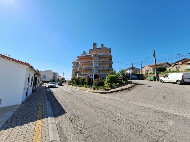 Armazém à venda na Rua Doutor Artur da Costa Sousa Pinto Basto