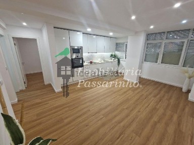 Apartamento T3 à venda na Cruz de Pau