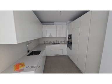Apartamento T3 à venda na Pocinho - Colinas do Oriente