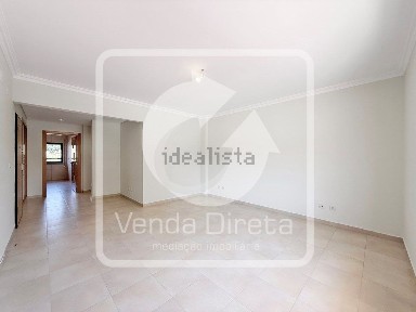 Apartamento T3 à venda na Rua Maria Eduarda Ferreira, 1