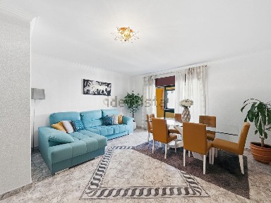 Apartamento T3 à venda na Rua João e Castro Osório, 13