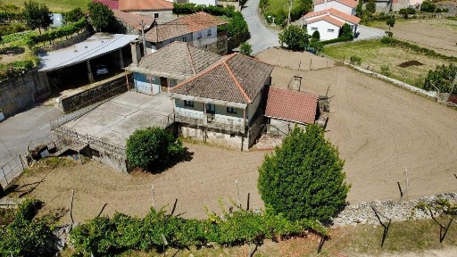 Moradia independente à venda em Carregal
