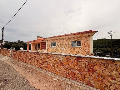 Moradia independente à venda em Pussos São Pedro