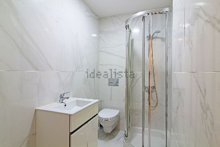 Apartamento T0 à venda na Estrada de Santa Eulália, 10
