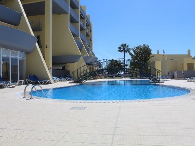 Apartamento T2 à venda na Meia Praia