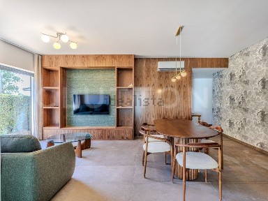 Apartamento T2 à venda na Rua do Poço Romano, 2