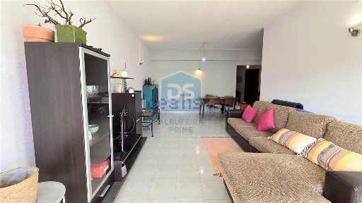 Apartamento T1 à venda na Rua Manuel Teixeira Gomes, 3 a