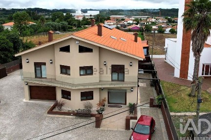 Moradia independente à venda em Oliveira do Bairro