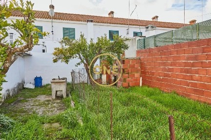 Apartamento T2 à venda na Estrada da Circunvalação