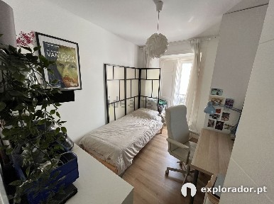 Apartamento T3 à venda na Rua dos Cavaleiros, 7