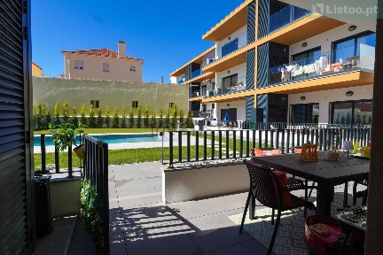 Apartamento T2 à venda na Praceta Florêncio Canas