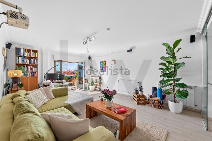 Apartamento T2 à venda na Rua Dom Manuel II, 29