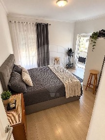 Apartamento T3 à venda na Avenida António Ennes