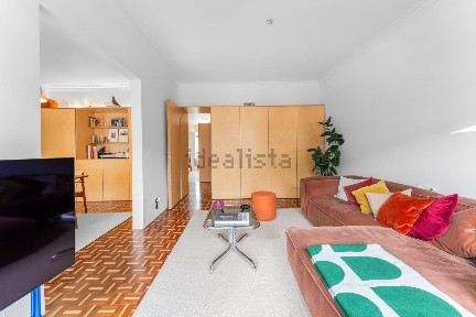 Apartamento T3 à venda na Rua Visconde de Seabra
