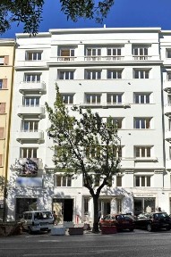 Apartamento T4 à venda na Rua Castilho
