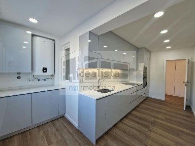 Apartamento T4 à venda em Olivais