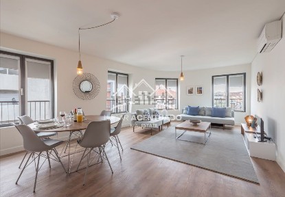 Apartamento T2 à venda na Avenida Duque de Loulé