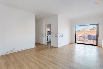 Apartamento T2 à venda em Carcavelos Centro