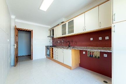 Apartamento T2 à venda na Rua do Casal Querido