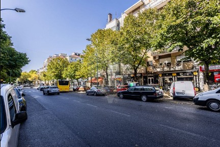 Apartamento T2 à venda na Avenida do Uruguai