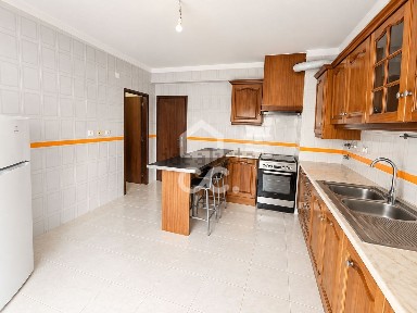 Apartamento T2 à venda em Cadaval e Pêro Moniz